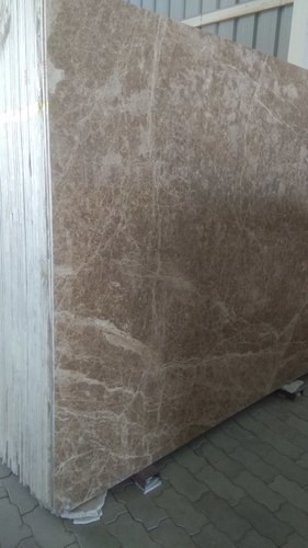 लाइट एम्प्रडोर