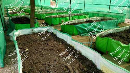 एचडीपीई वर्मी बेड