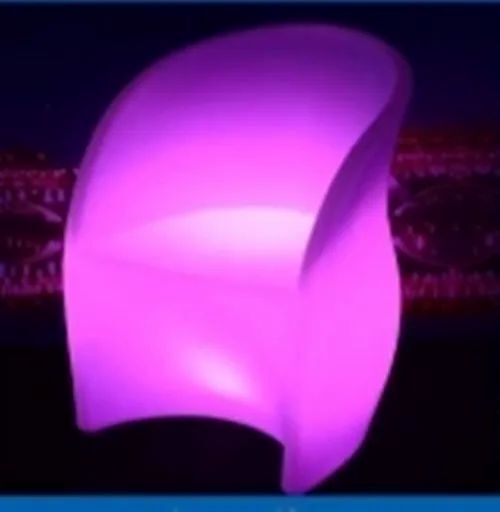 गुलाबी नियॉन फर्नीचर