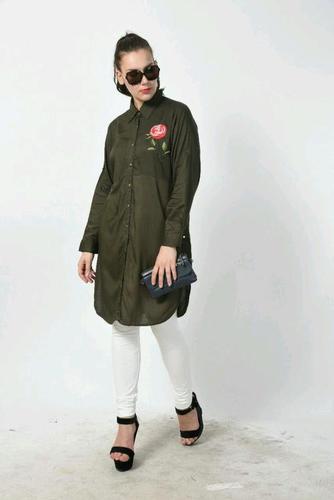 महिलाओं के फैंसी कुर्तियाँ