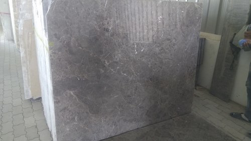 डार्क एम्प्राडोर