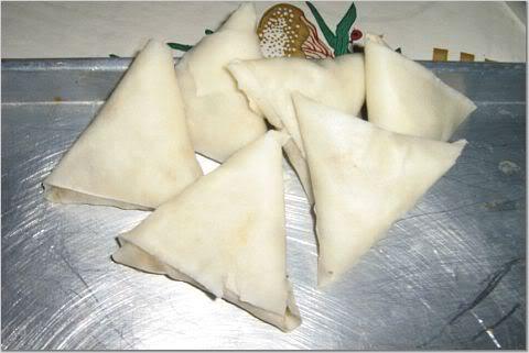 कच्चा समोसा