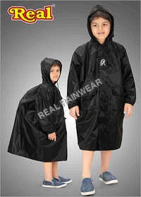 एक्शन बैगी रेनकोट आयु समूह: 7-15 वर्ष