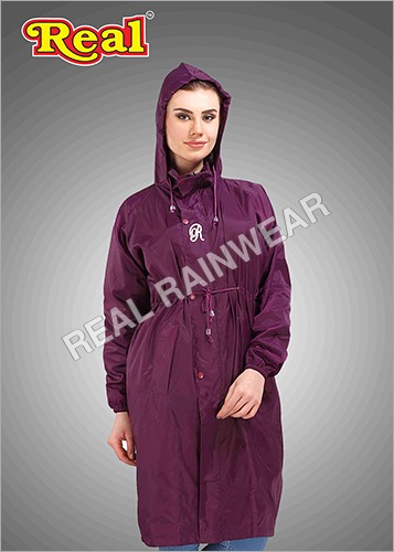 स्कूटी आर-एस रेनकोट आयु समूह: 15-30 वर्ष