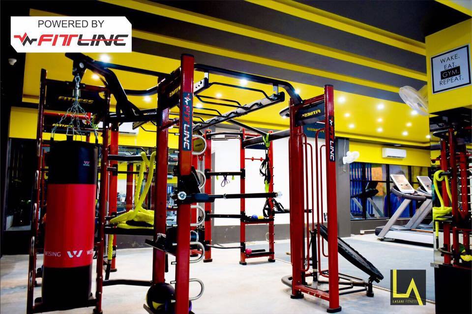 Black Commercial Gym Setup