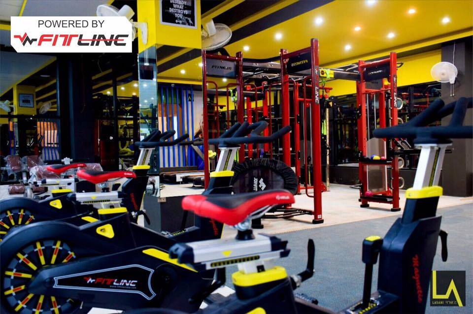 Black Commercial Gym Setup