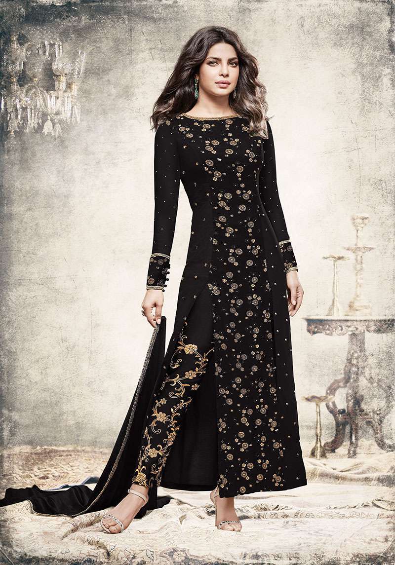 priyanka chopra party wear dresses 3 Party Wears For Women: Dresses that you can carry to rule like Parineeti  Chopra, Priyanka Chopra and Tara Sutaria