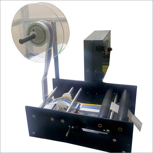 Semi Automatic Labeller For Round Bottles