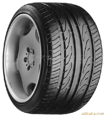 कार टायर