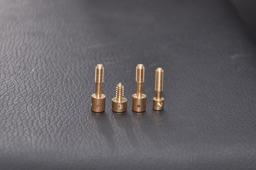 पीतल के शीर्ष कवर सीलिंग स्क्रू