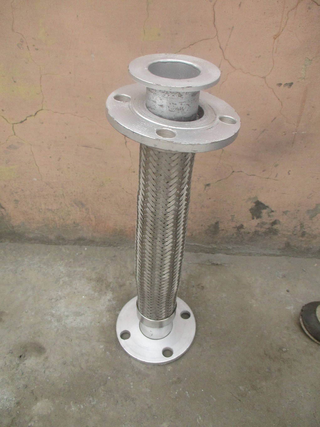Exhaust Bellow - Metal, 1-3 Inch Inside Diameter, 1.5-3.5 Inch Outside Diameter | Air Medium, 10 Kgf/cm2 Pressure, 600â°c Temperature, 1 Year Warranty
