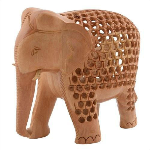 हाथ से बनी हाथी की मूर्तियाँ