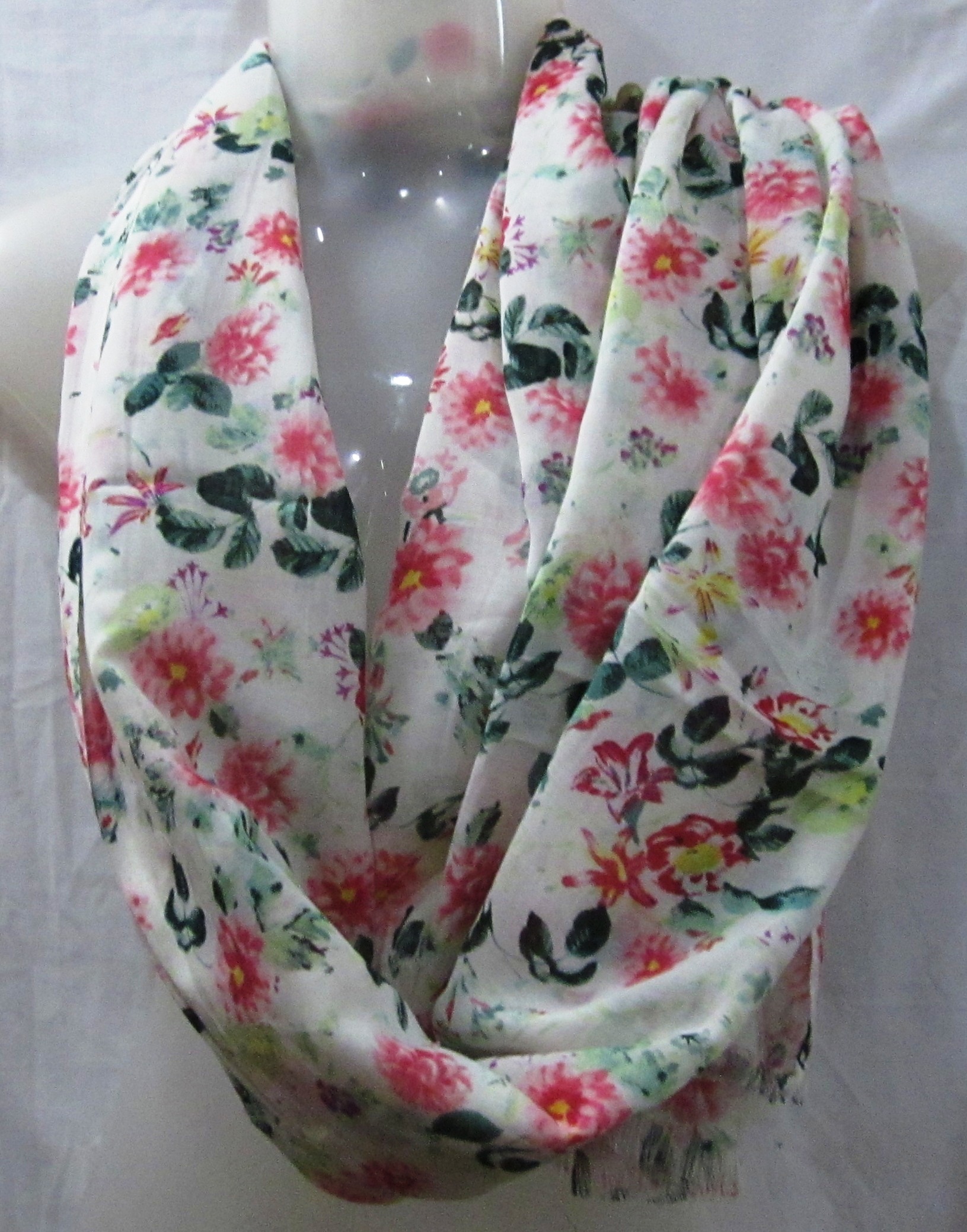 Ladies Printed Stoles - Product Type: Scarves