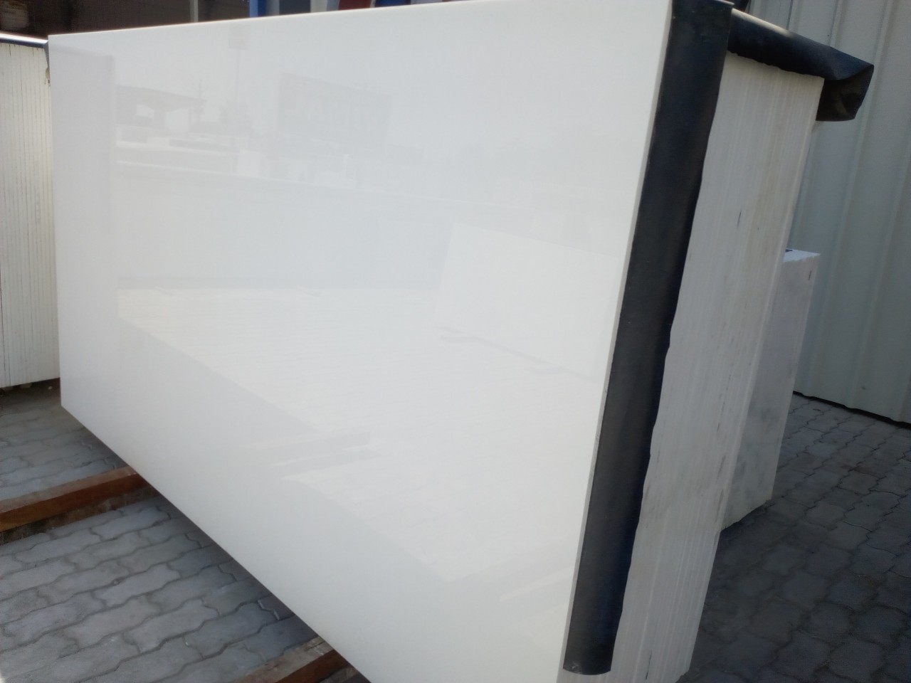 Nano White Marble Size: 113*63*100