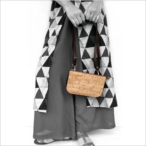 वोग क्रॉसबॉडी बैग