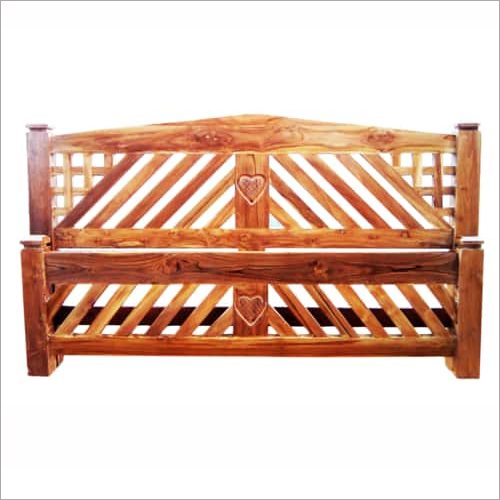 स्टाइलिश टीक वुडन कॉट