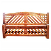 स्टाइलिश टीक वुडन कॉट