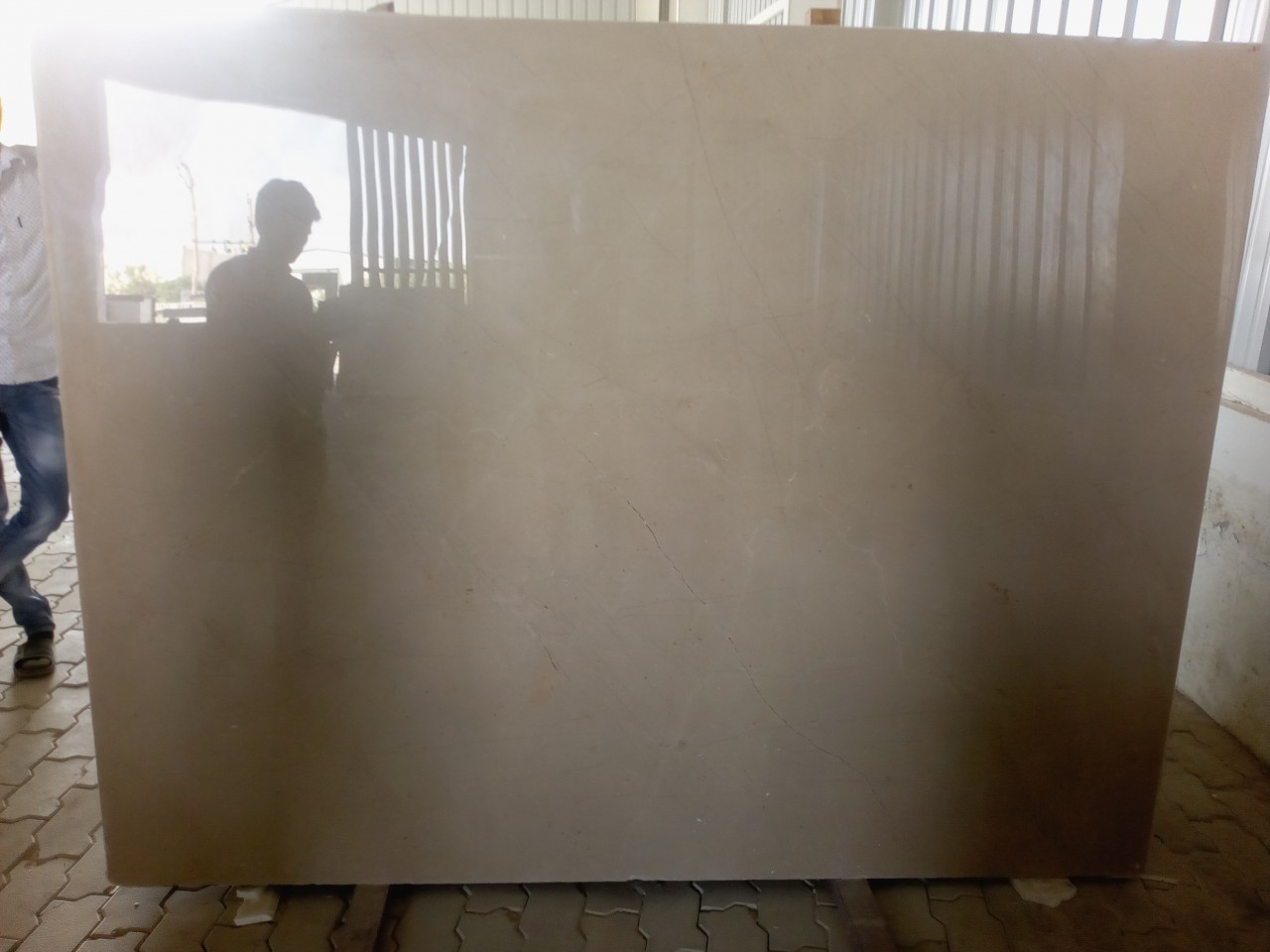 Antique Beige Marble Size: 87*67*68