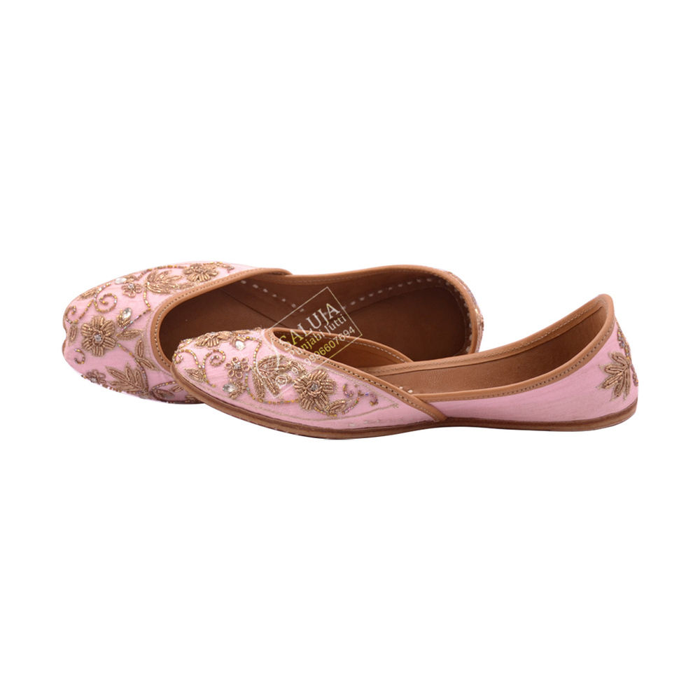 Party Wear Peach Color Handwork Punjabi Jutti Heel Size: Flat