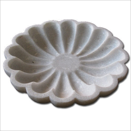 सफेद गोल कटोरा