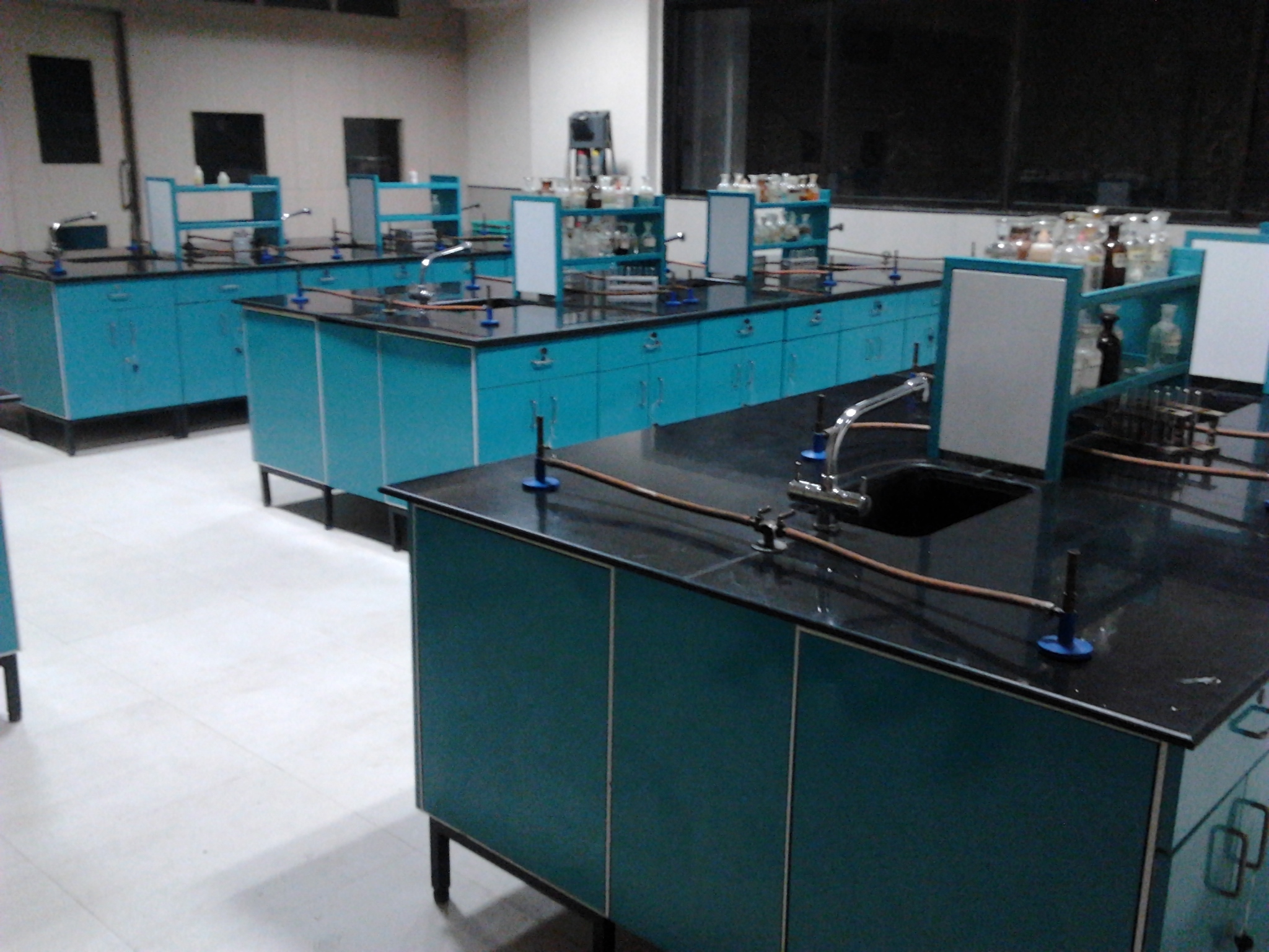 Lab Tables No Assembly Required