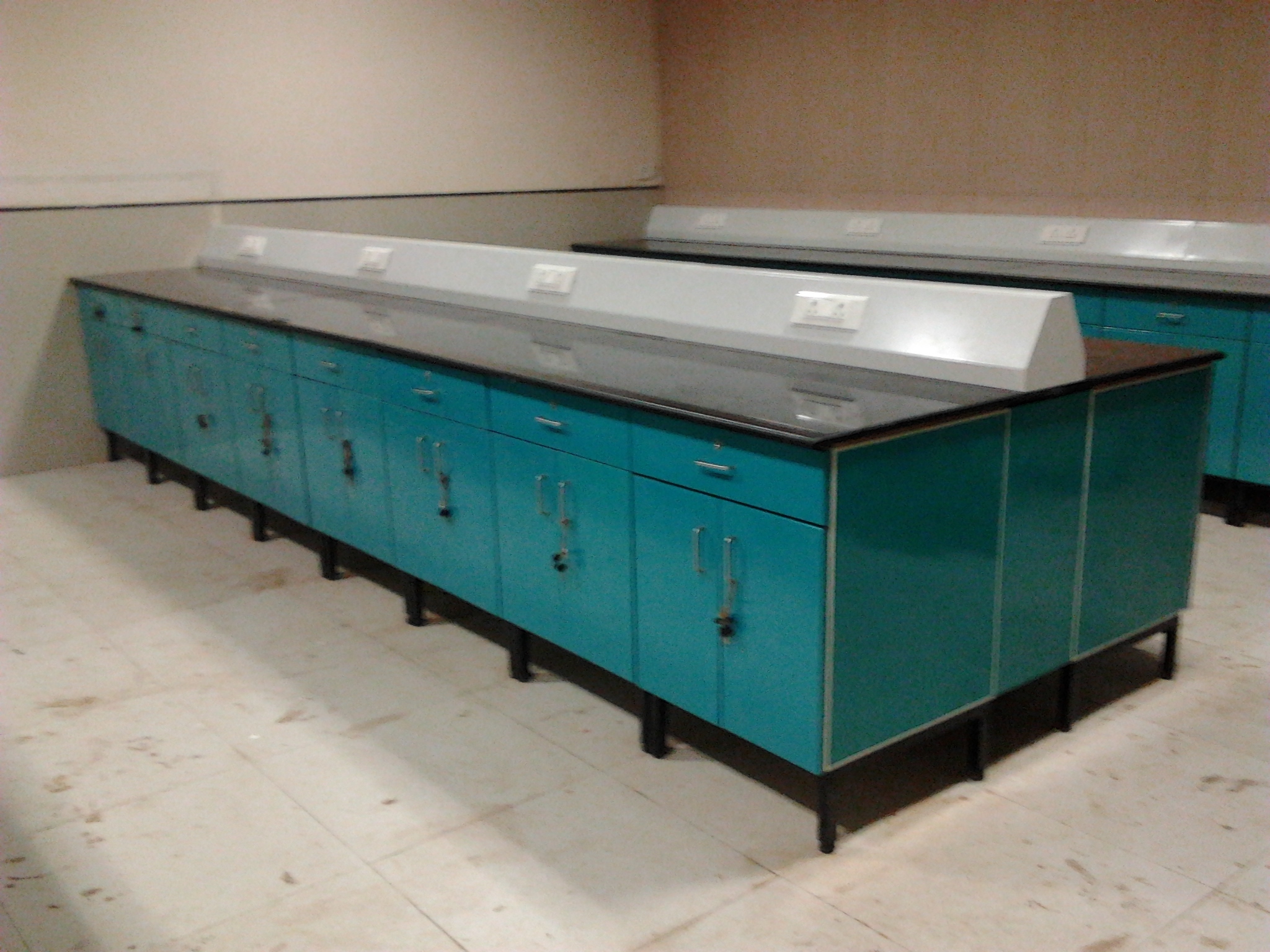Lab Tables No Assembly Required