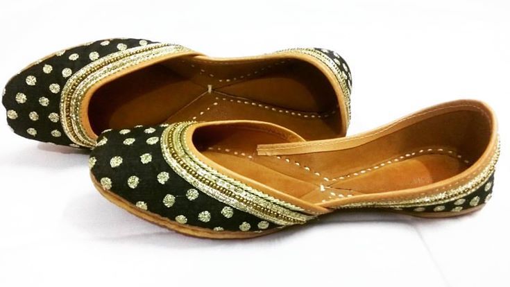 ब्लैक लेटेस्ट पंजाबी जूती ऑनलाइन