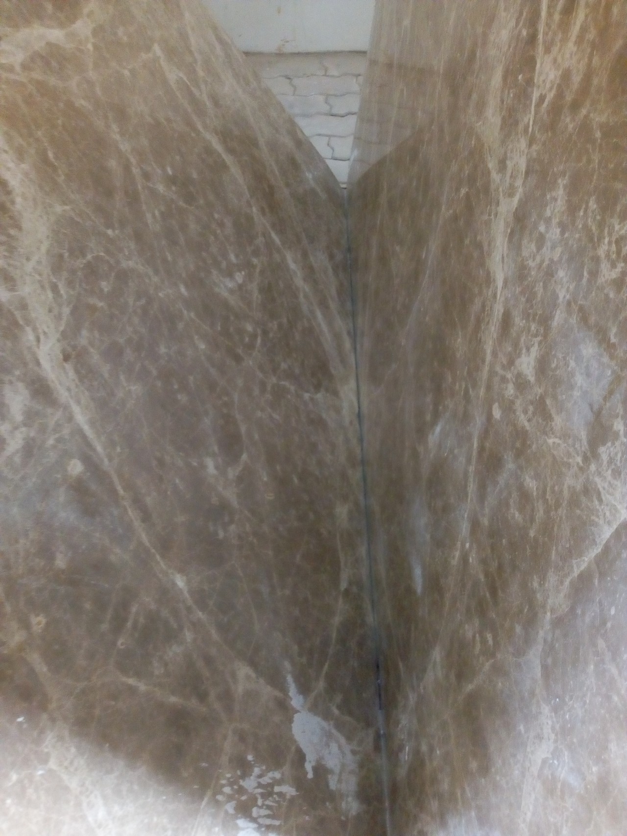Light Emperador Marble Size: 70*63*80