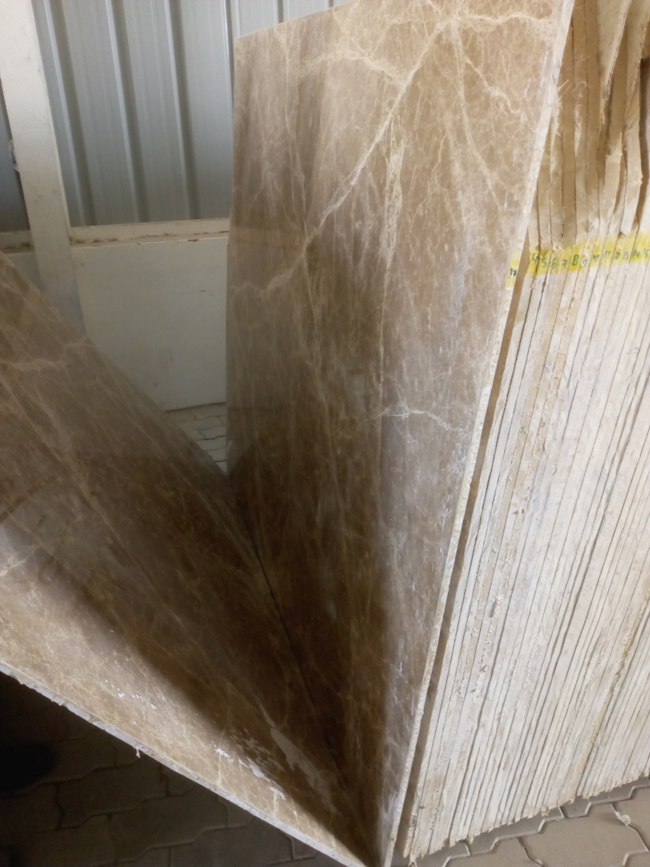 Light Emperador Marble Size: 70*63*80