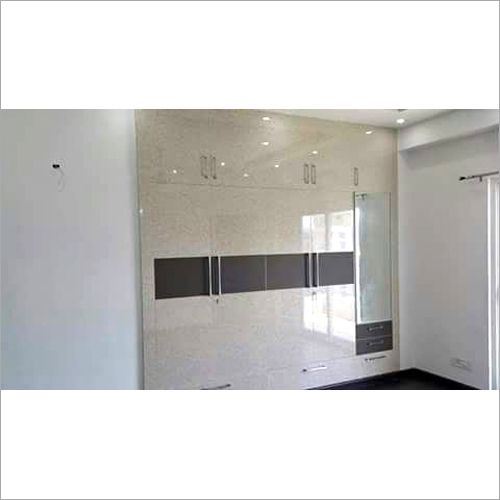 बेडरूम वुडन अलमारी