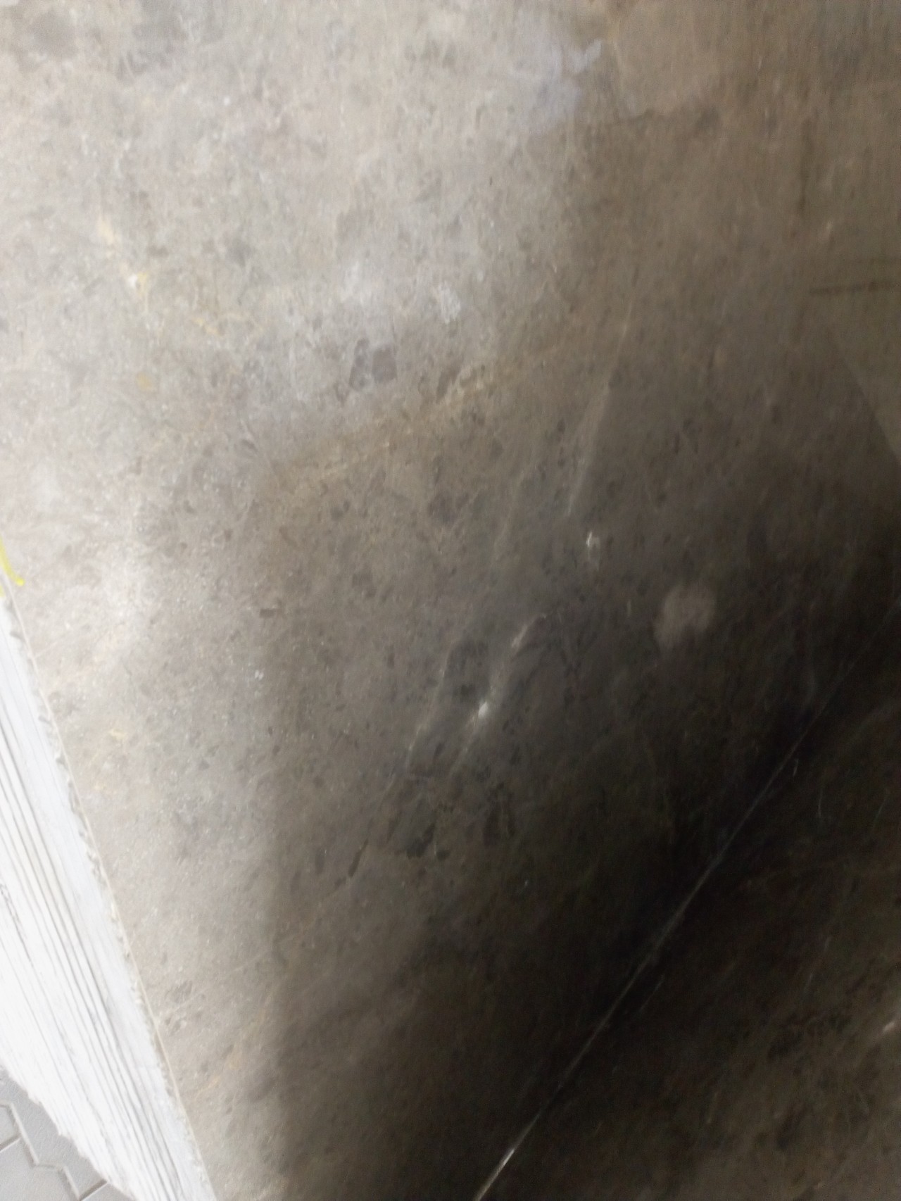 Grey Wililam Size: 83*57*87