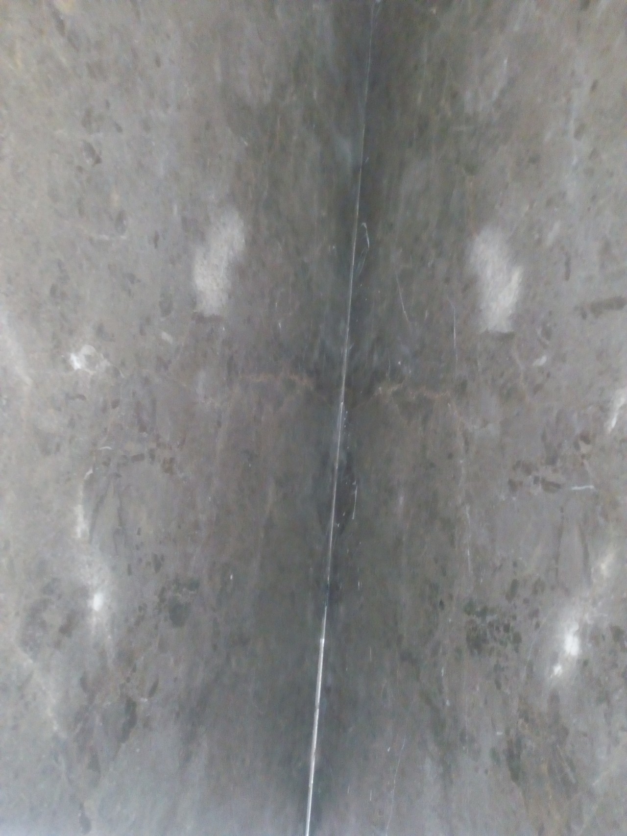 Dark Emprador Size: 95*52*28