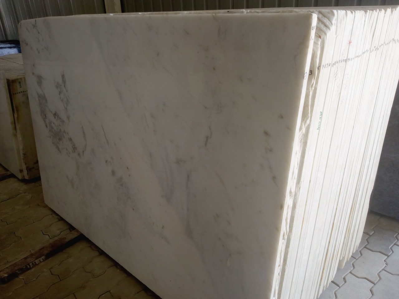 Indian Volakas White Marble Size: 70*48*68