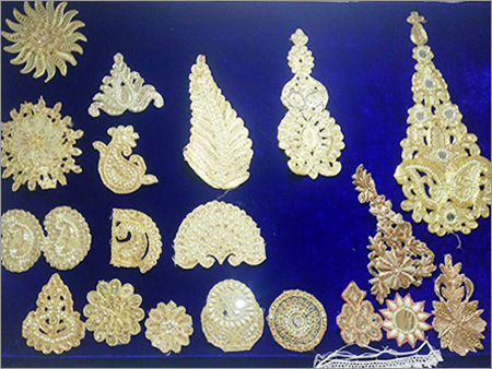 फैंसी बत्ता लेस