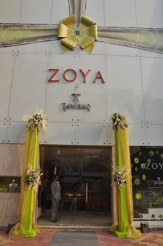 Shop Branding Services - Acrylic & Metal, Variable Size, Red Color | Cost Effective, Durable, High Quality, Timely Completion, Skilled Professionals