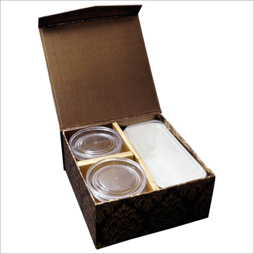 Corrugated Packaging Box - Handcrafted from Finest Grade Cardboard, White Color, Perfect for Round and Rectangular Plastic Food Containers