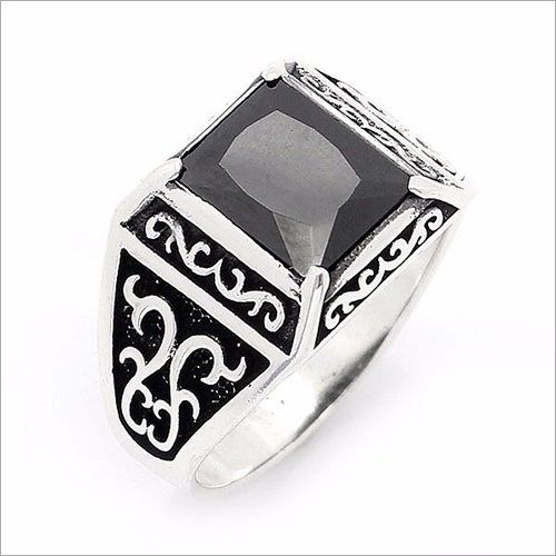 Vintage Stone Ring - Sterling Silver, Square Shape, Black Central Stone | Classy and Simple Design, Customizable for All Occasions