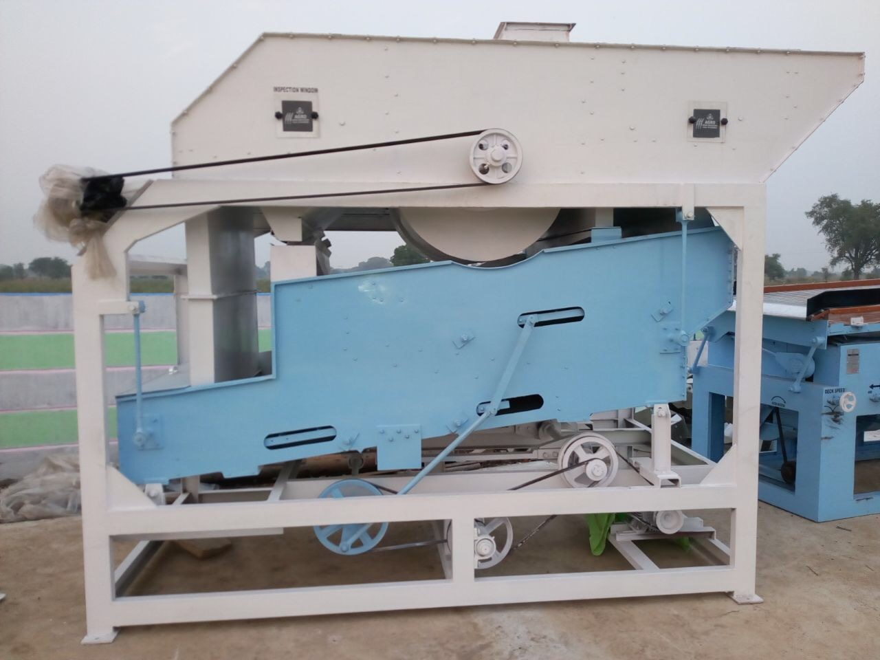 Seed Grader - Ms/ss Construction, 10x6x9 Inches, 6000 Capacity | Automatic Control System, Computerized, 1-year Warranty