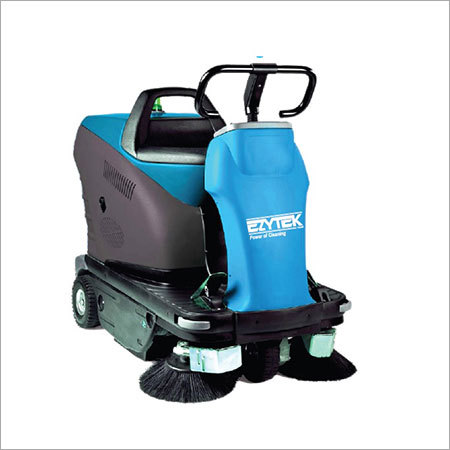 राइड ऑन वैक्यूम स्वीपर