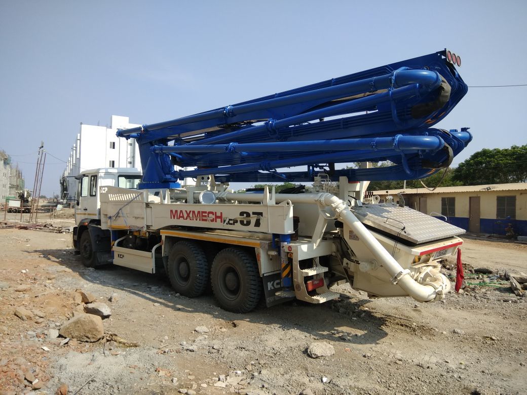 Concrete Boom Pump Conveyor Capacity: Up To 120 M3/ Hr Kg/hr
