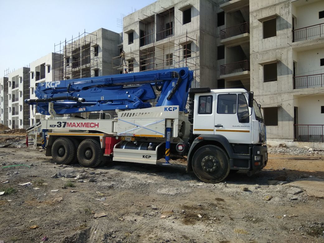 Concrete Boom Pump Conveyor Capacity: Up To 120 M3/ Hr Kg/hr