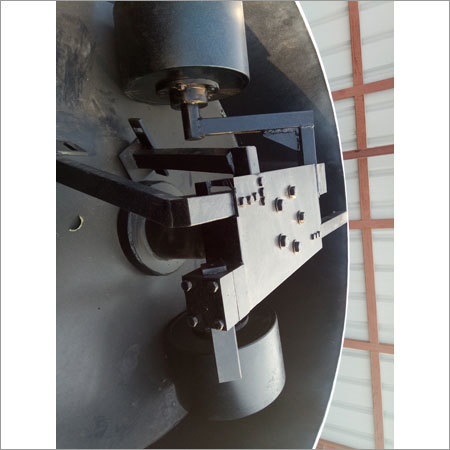300 Kg Manual Pan Mixer - Stainless Steel, 1200x1200x1500 mm Dimensions | 2.2 kW Motor Power, Bi-Directional Rotation, 30-60 RPM Speed
