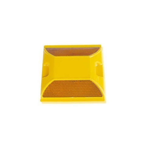 प्लास्टिक रोड स्टड्स