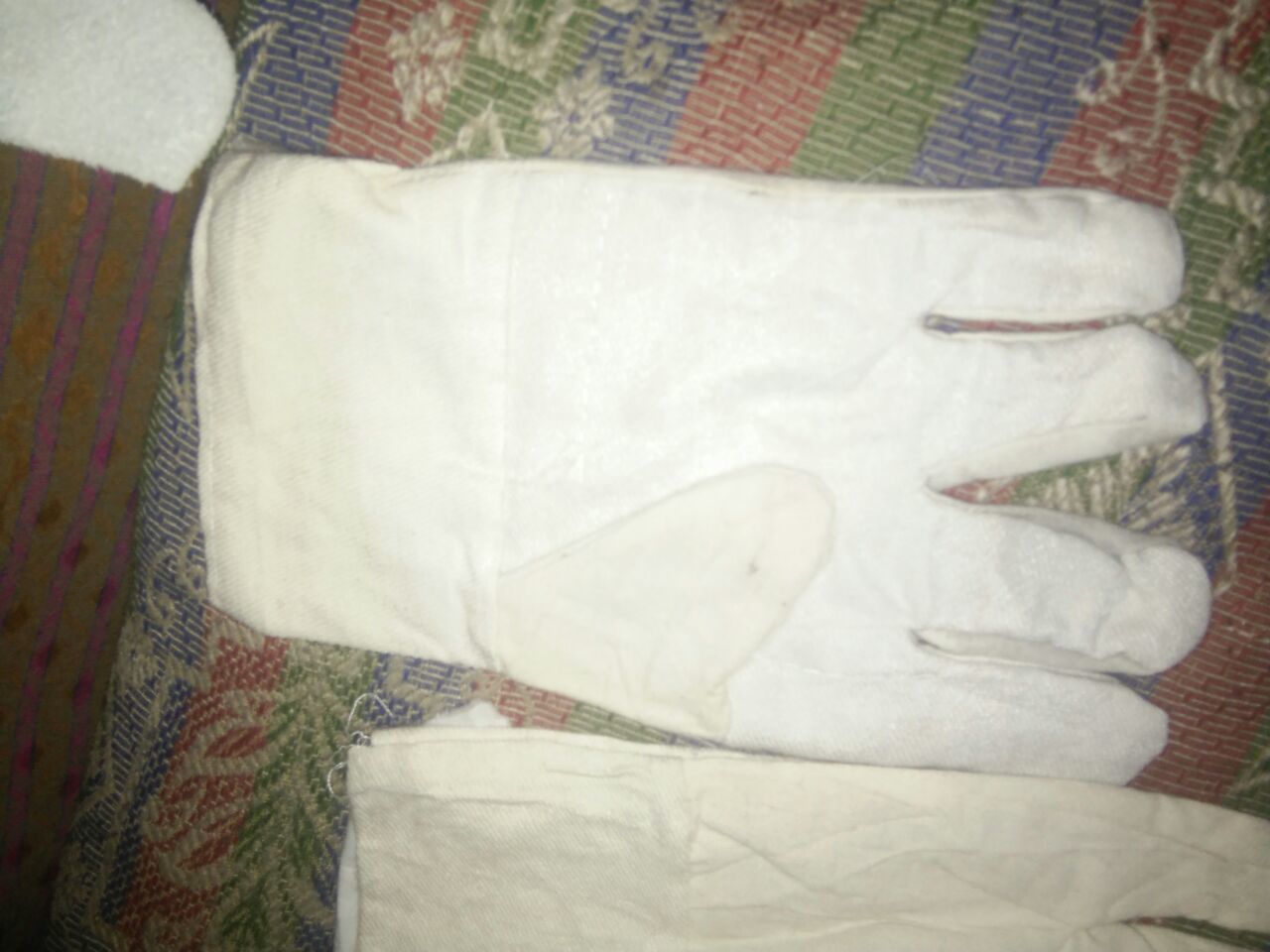 Hand Gloves