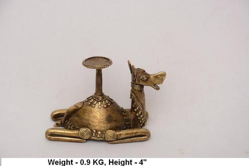 मेटल कैमल कैंडल स्टैंड