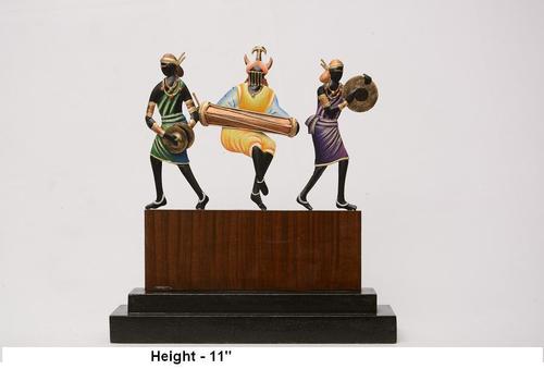 3 Musician Momento Size: 11 Inch