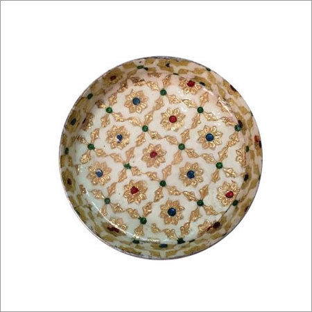 परंपरागत मीनाकारी प्लेट