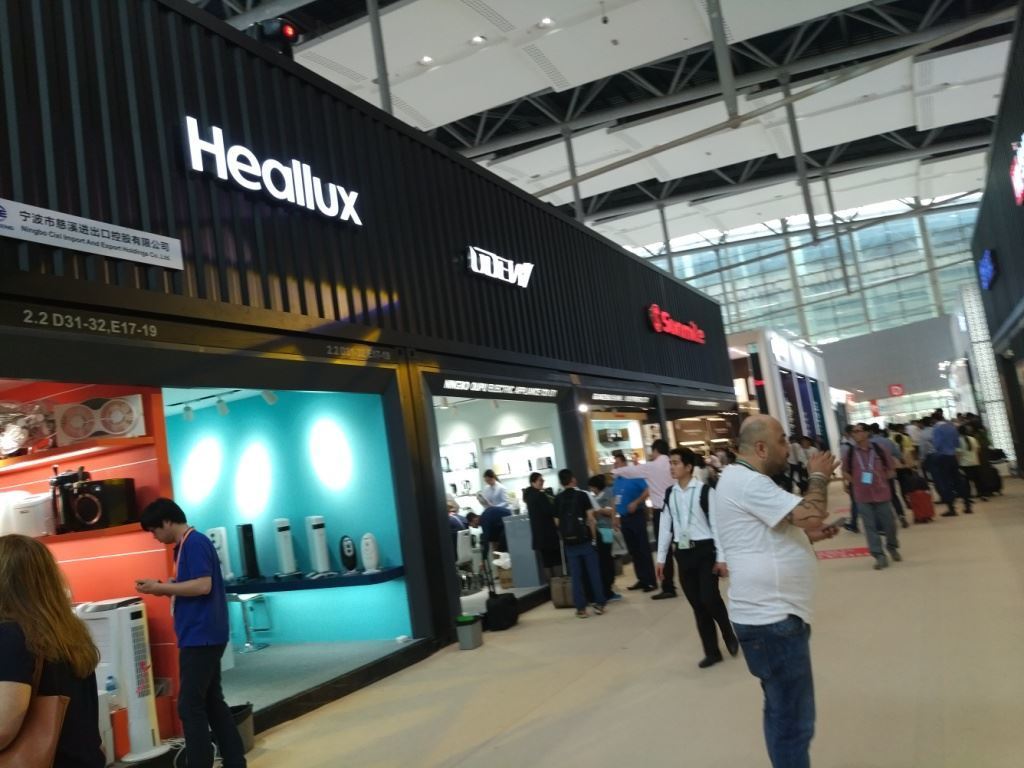 Containers Shopping Mall - Color: Black