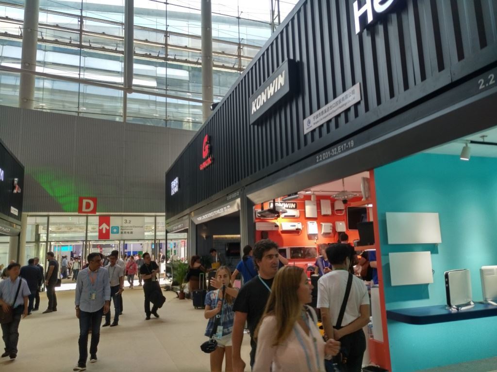 Containers Shopping Mall - Color: Black