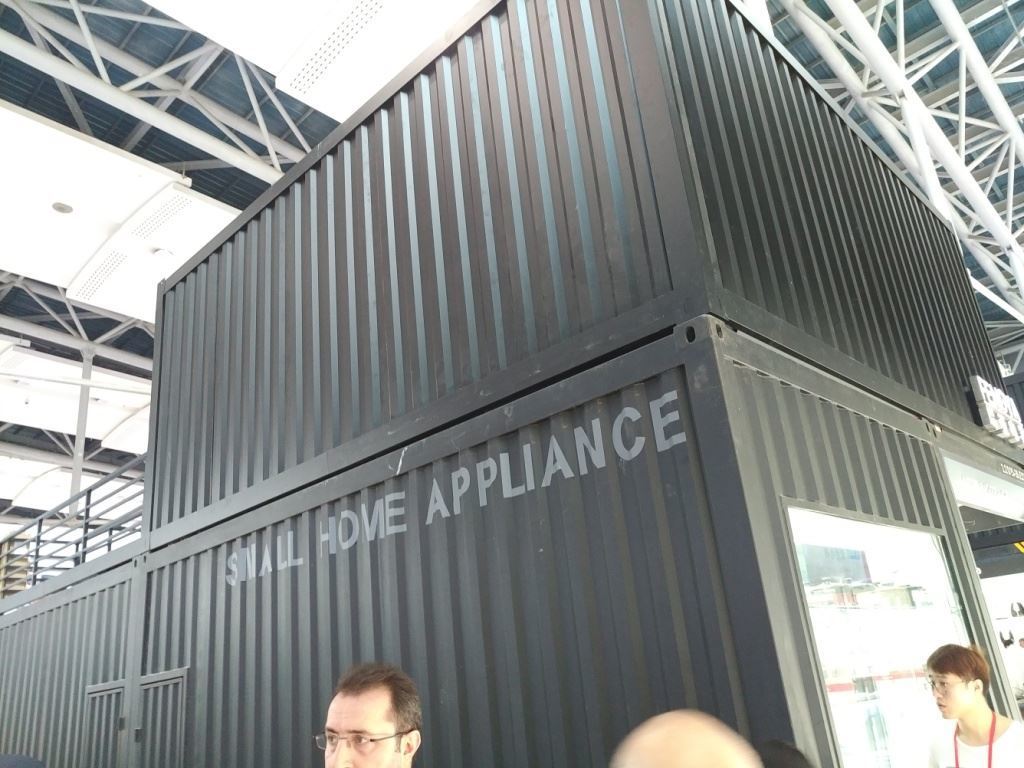 Containers Shopping Mall - Color: Black
